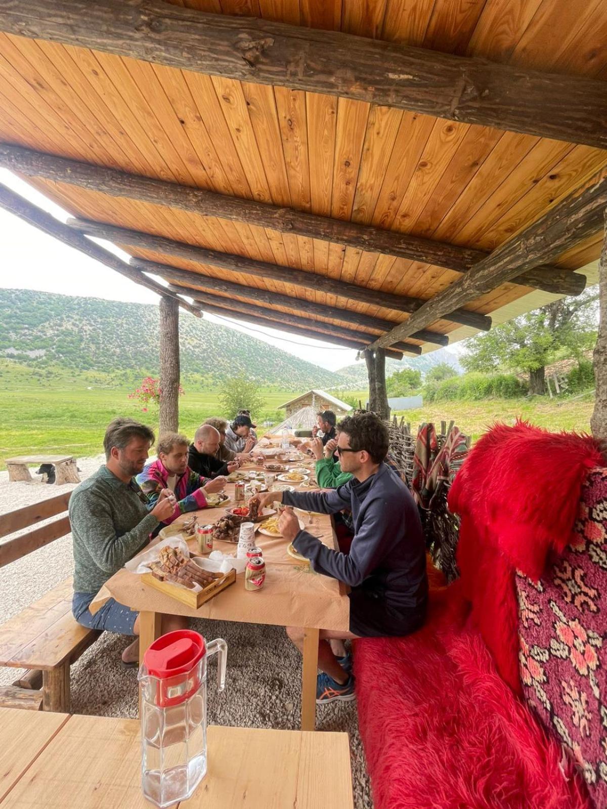 Camping Cajupi Gjirokastër Exterior foto